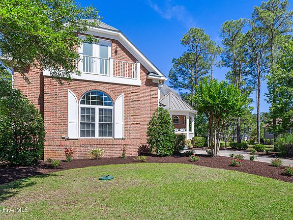 5th image of 6656 Summerhill Glen SW