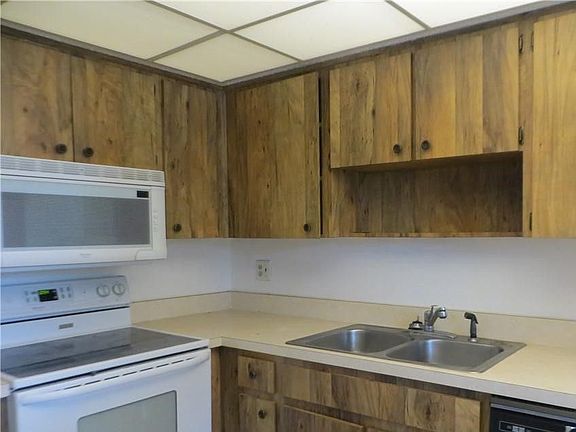 3rd image of 1753 Belleair Forest Dr APT D6