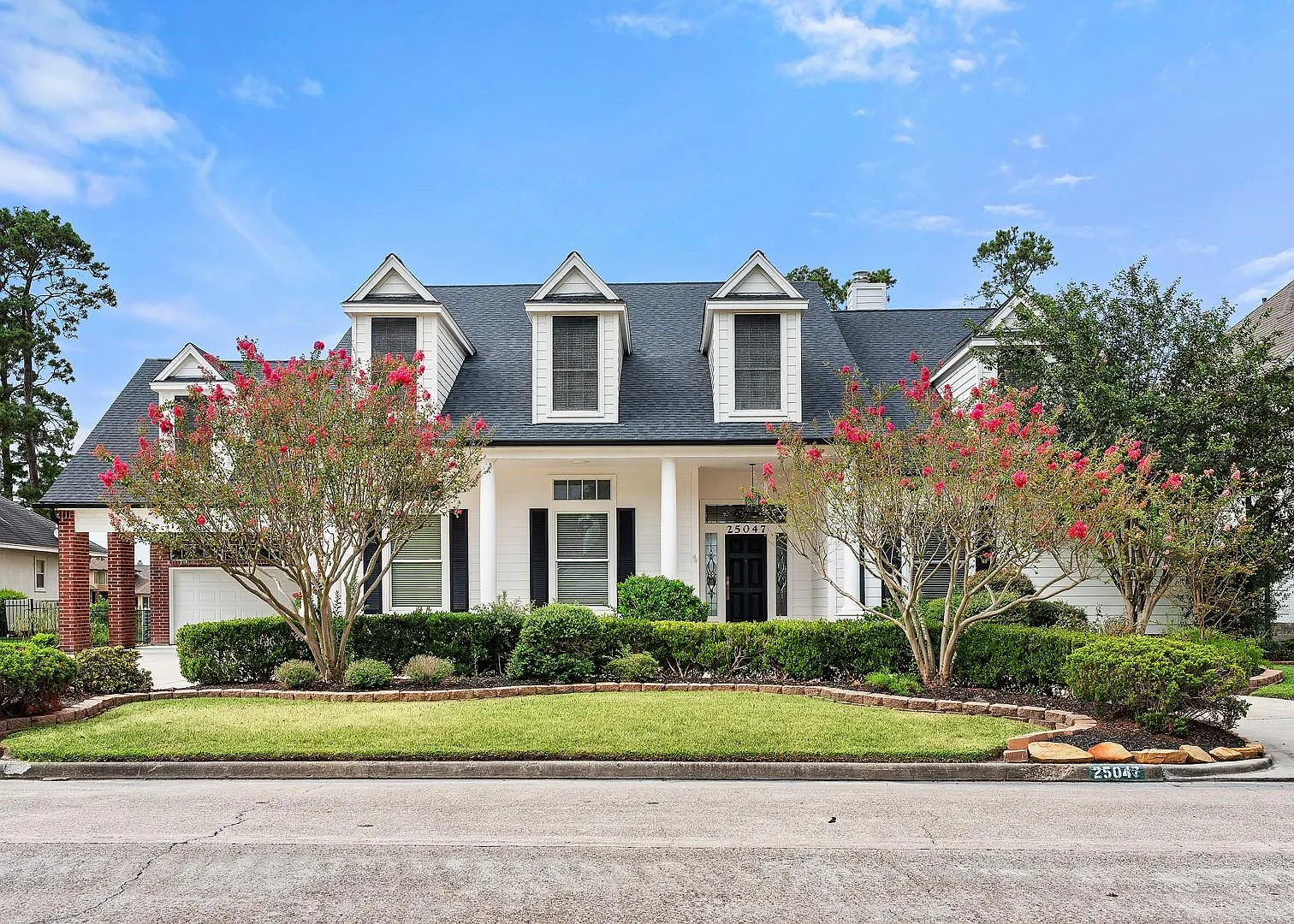 5 bed, 4867 sqft, $7,500 — Photo 1