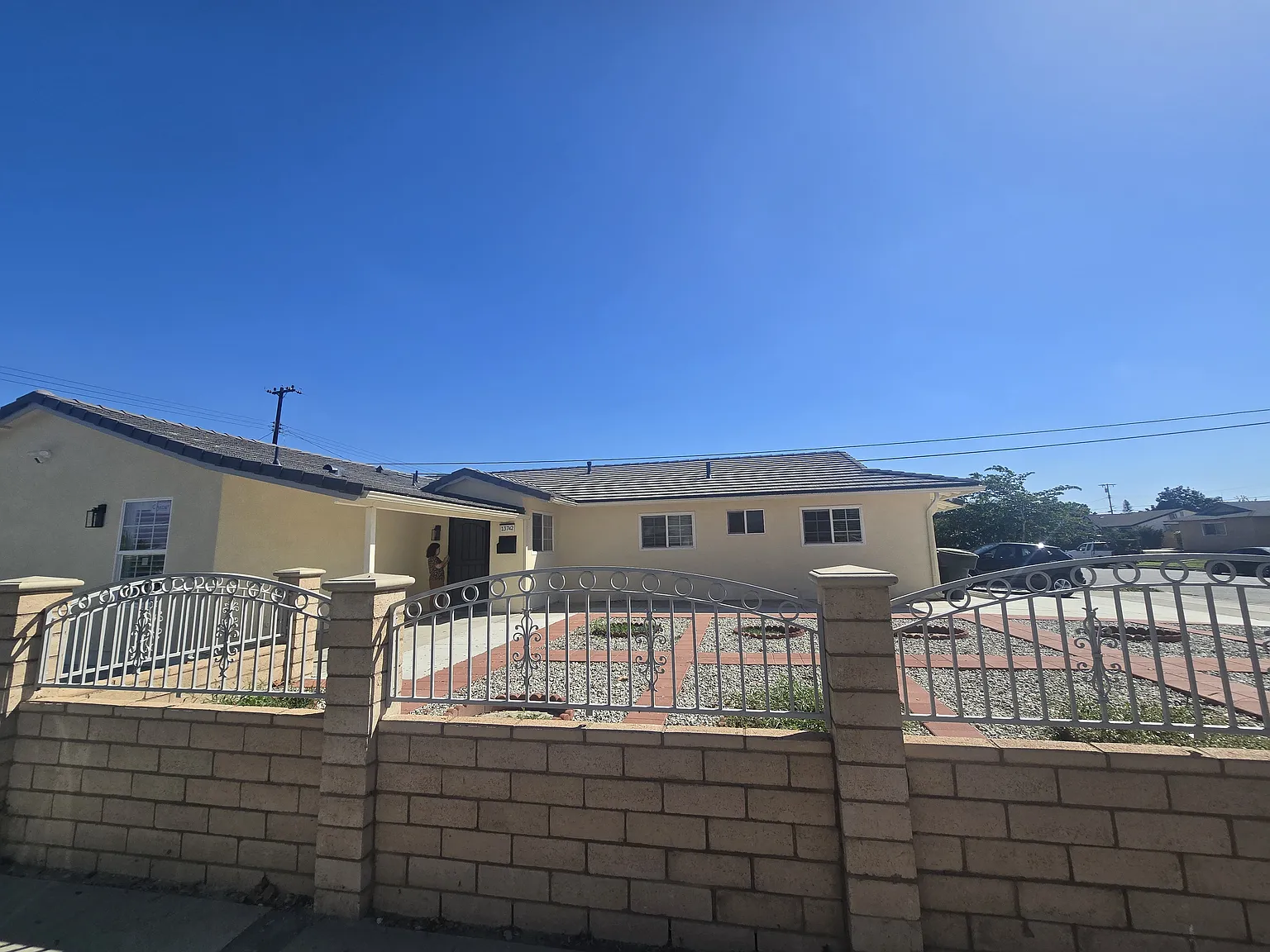 5 bed, 1800 sqft, $4,500 — Photo 1