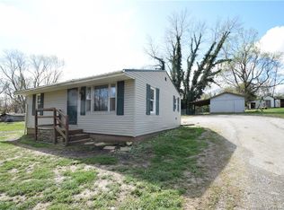 802 E County Line Rd, Underwood, IN 47177