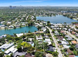 1950 NE 195th Dr, North Miami Beach, FL 33179
