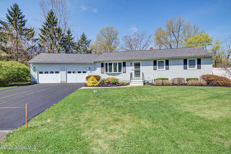 2nd image of 10 Thatcher Drive