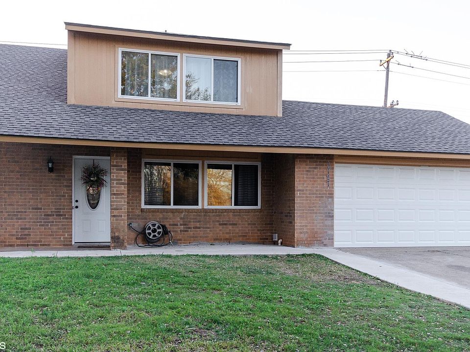 1st image of 3727 Twin Oaks Ct