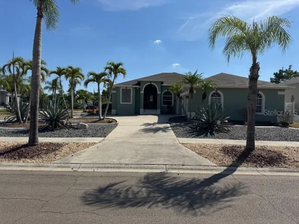 802 Bunker View Dr, Apollo Beach, FL 33572