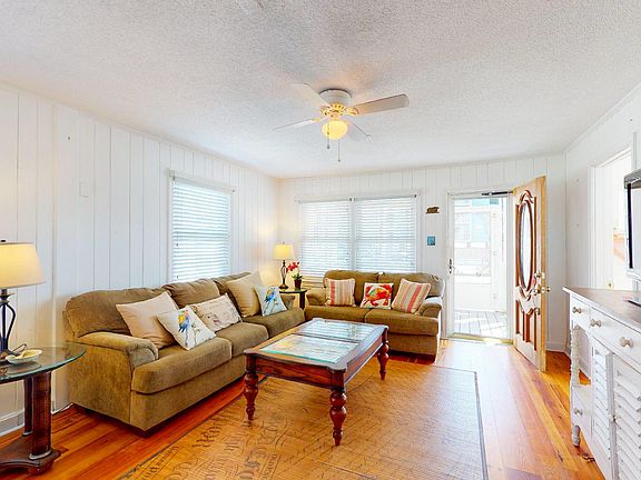 5th image of 1420 S Lake Park Boulevard