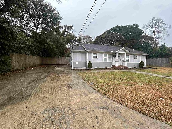 2nd image of 805 Grandview St