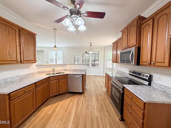2nd image of 1355 Catrush Way