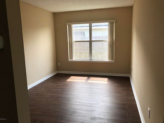 5th image of 11267 Hendon Dr
