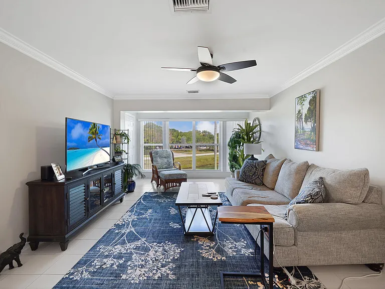 2835 SW 13th St #201 — Photo 18