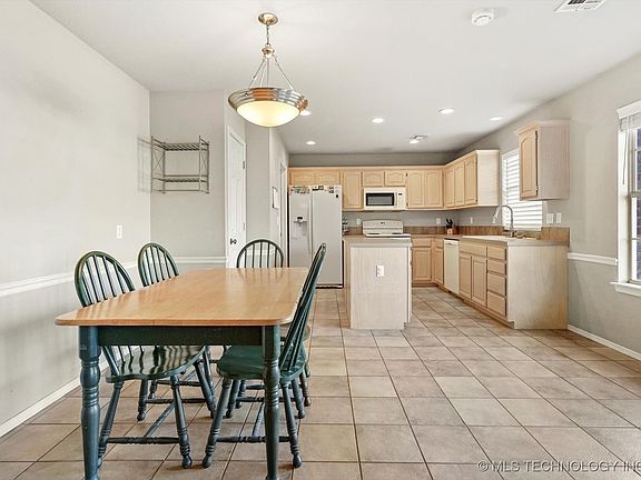 5th image of 4813 S 196th East Ave