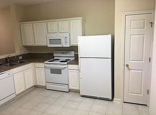 3557 Twisted Tree Ln, Jacksonville, FL 32216