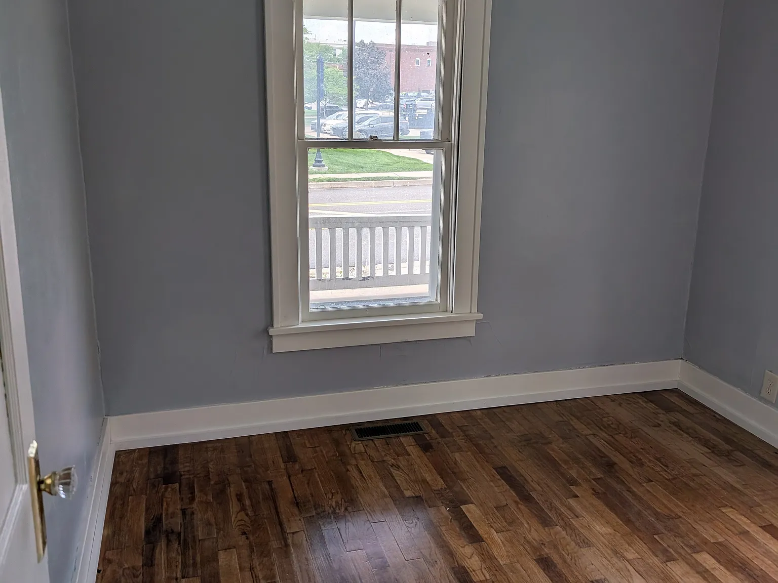 25 S Lightburne St — Photo 2