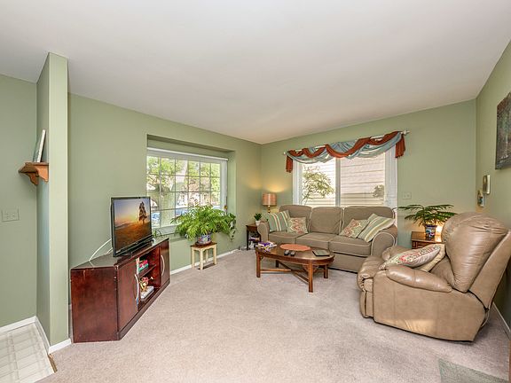 4th image of 88 Garden Dr #88