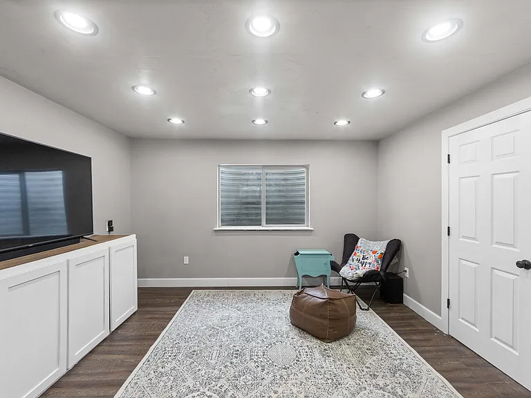 7102 N Mohican Dr — Photo 15