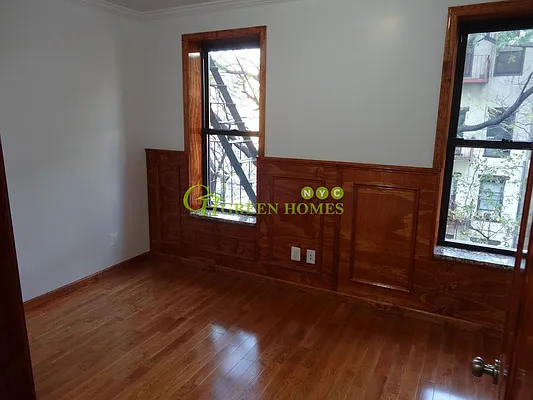 Rented by Green Home NY Realty LLC | media 33