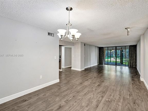 5th image of 2818 N 46th Ave APT K287