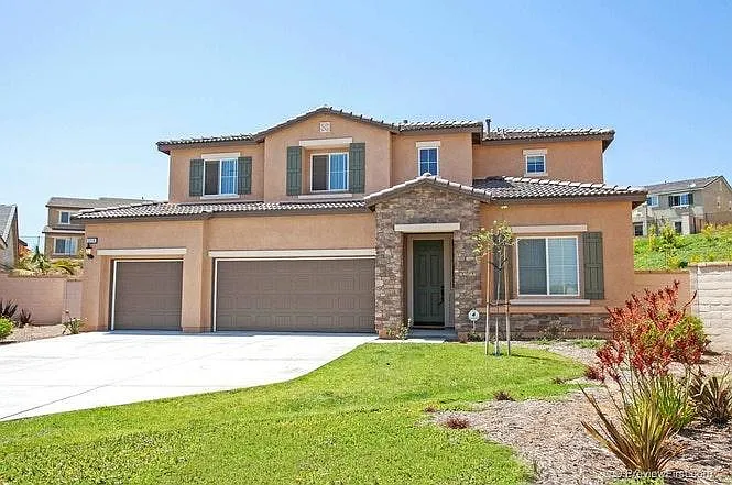 1216 Pinehurst Dr — Photo 1