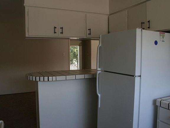 3rd image of 440 Briarwood Dr
