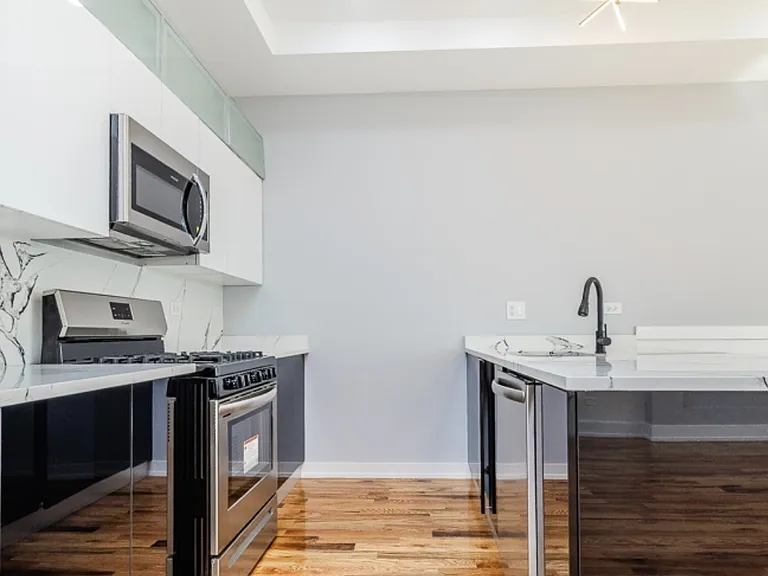 6334 S Langley Ave — Photo 10