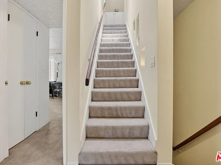 184 N Crescent Dr — Photo 41