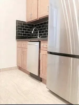 Rented by City Connections Realty | media 3