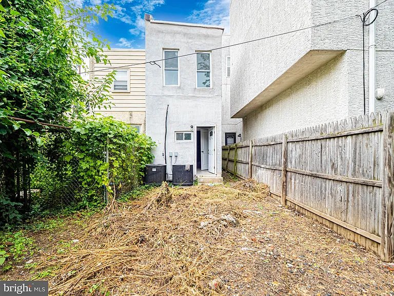 2327 N Carlisle St #1 — Photo 13