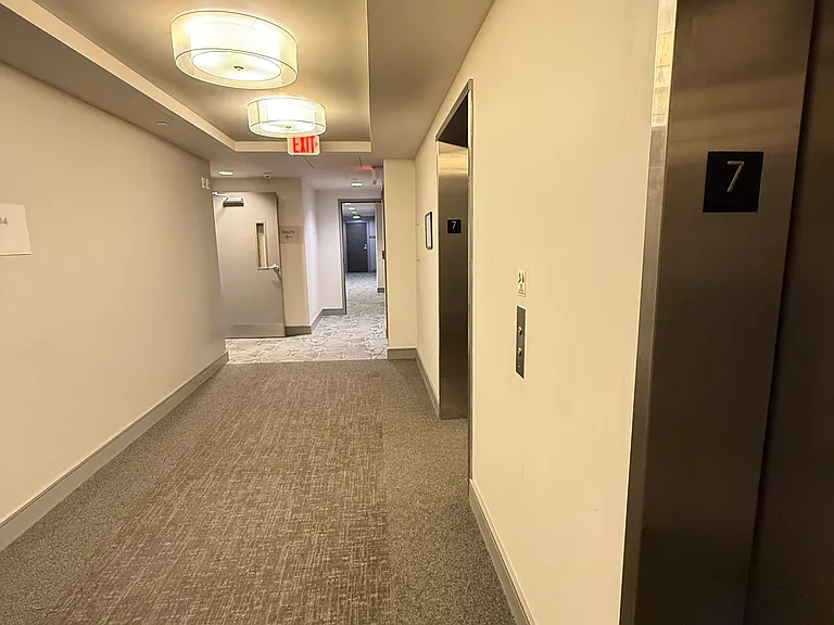 121 Portland St #703 — Photo 9