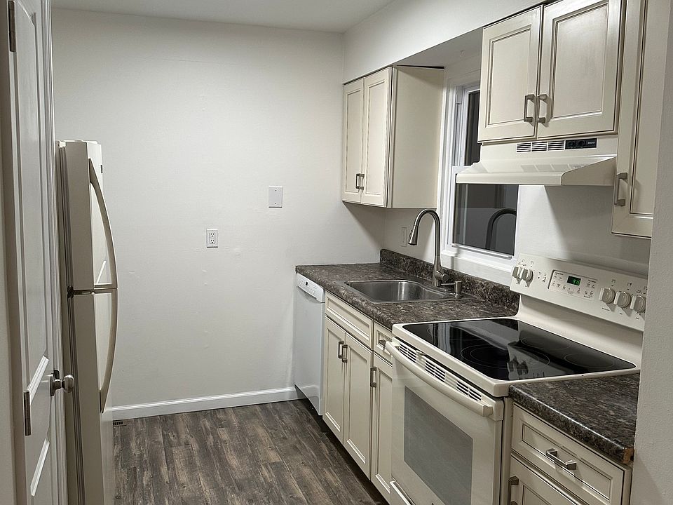 1st image of 100 E Poplar Dr APT B