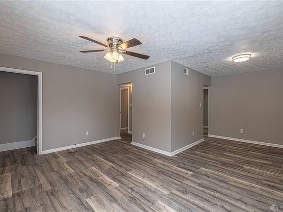 4th image of 1468 Pershing Blvd