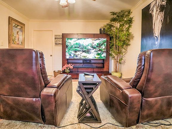4th image of 226 E Houston St #226