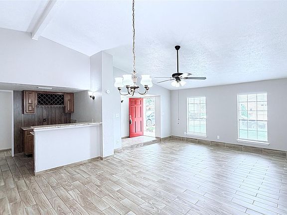 5th image of 15507 Mira Monte Dr