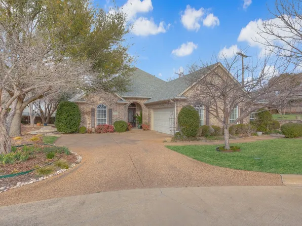 6500 Ridgmar West Ct, Fort Worth, TX 76116