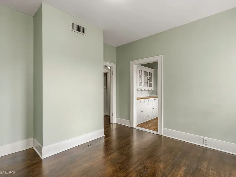 561 Forest Ave — Photo 16