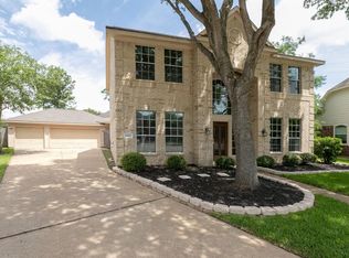 6507 River Glen Ct, Pearland, TX 77584