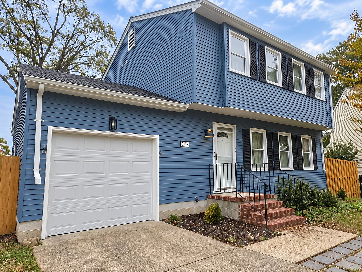 3 bed, 2.5 bath, 1812 sqft, $2,700 — Photo 2