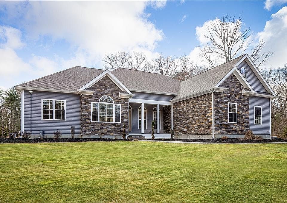 2nd image of 350 Stony Ln