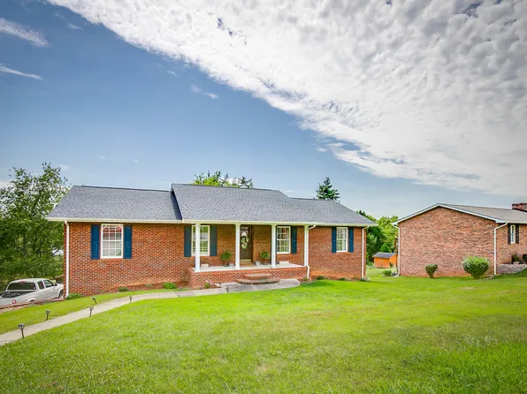 2113 Sandy Rd, Kingsport, TN 37660