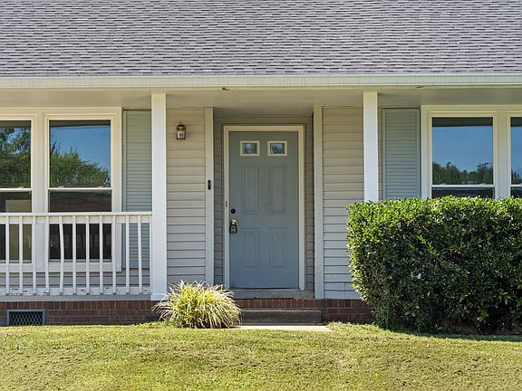 3rd image of 102 Bo Ct