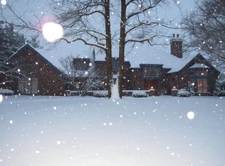 4013 Lakepoint Rd, Champaign, IL 61822