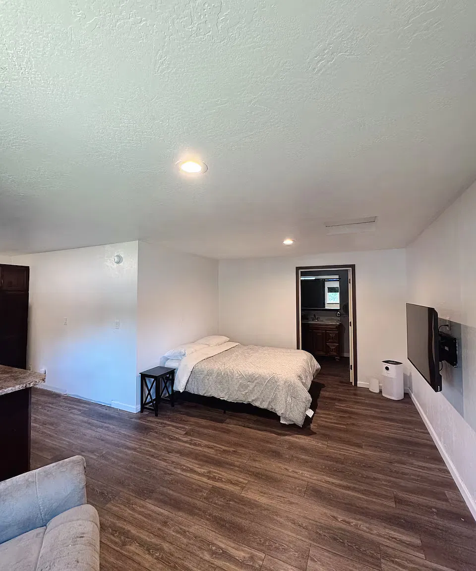 Studio, 600 sqft, $1,500 — Photo 2