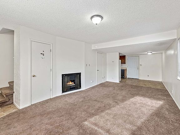 4th image of 2910 Dawn Dr APT 4