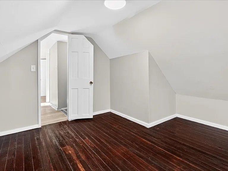 413 E Ormsby Ave — Photo 23