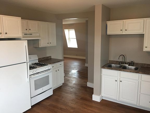 Kitchen looking to living room