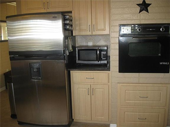 5th image of 958 San Salvador Dr