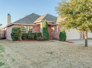 1740 Thorntree Ln, Justin, TX 76247