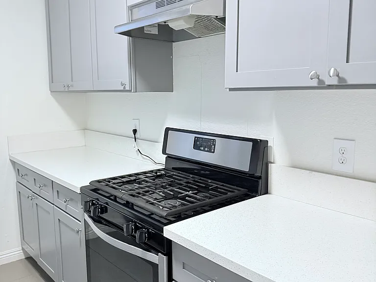 108 E Wakefield Ave #9 — Photo 5