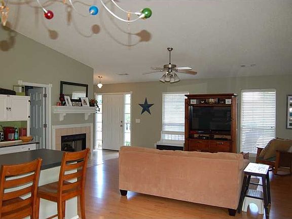 4th image of 3391 W Essex Dr