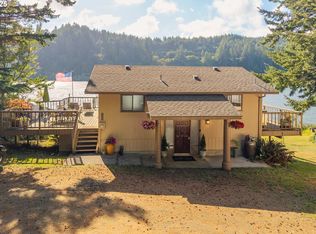 72002 Potlatch Rd, Lakeside, OR 97449