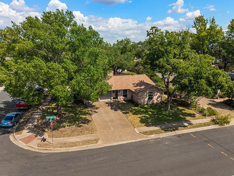 8511 Daleview Dr — Photo 32